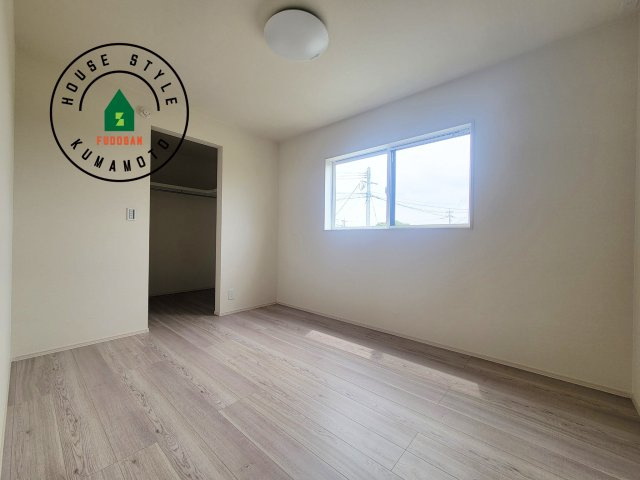 熊本市西区小島9丁目第2-1棟（1号棟）の寝室|主寝室には収納力に優れたクローゼットがありますので、お部屋もすっきり片付きます。