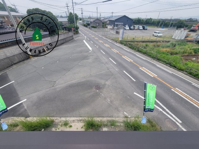 熊本市西区小島9丁目第2-1棟（1号棟）の展望|窓から緑が見える物件も魅力的です。