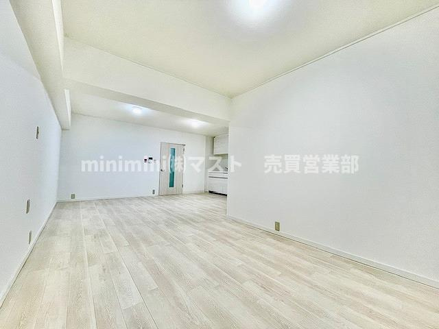 日商岩井京橋ハイツの洋室