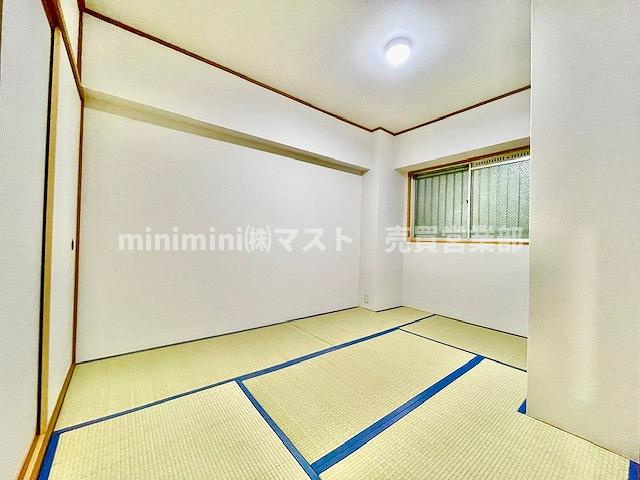 日商岩井京橋ハイツの和室