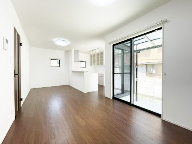 フィットセル北小松島の居間・リビング