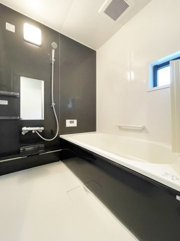 フィットセル北小松島の浴室