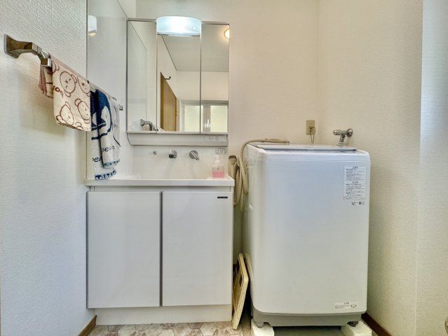 日立市かみあい町中古戸建の洗面所