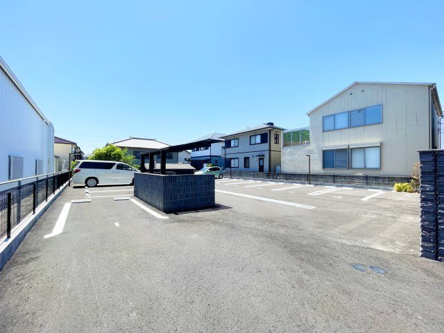 エグレットテラスの駐車場
