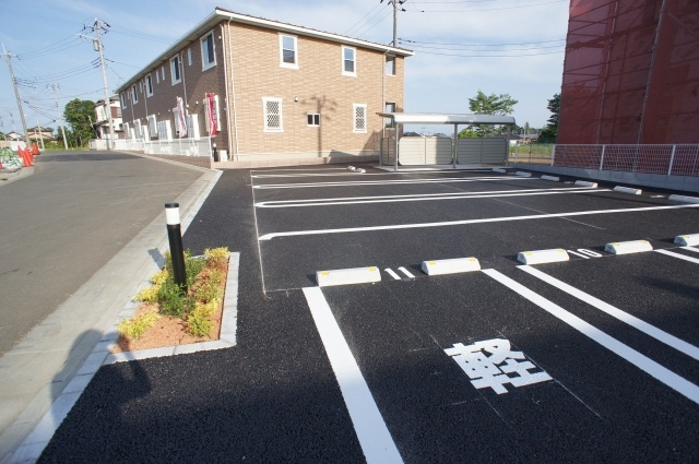 アリエスの駐車場