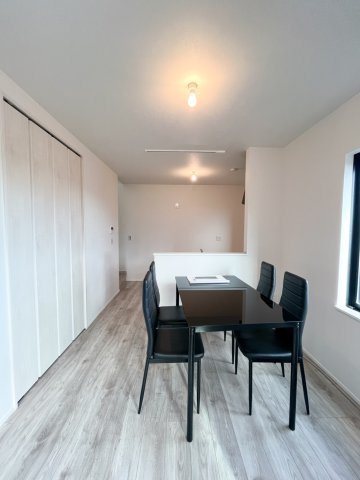 【今からご案内可能】豊明市栄町南舘Ⅰ 全3棟 Ｂ号棟（月々60,000円台～）の居間・リビング|事前予約にて現地ご見学いただけます！お気軽にお問い合わせください♪
■株式会社　セキュアハウス　豊明支店■
住宅ローンに強く、知識、経験豊富なスタッフ在籍
お客様に寄り添い、ご成約後もサポート致します