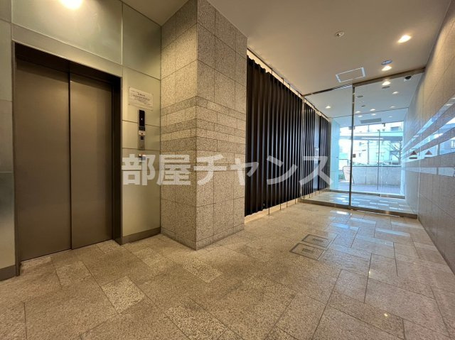 リエス東別院のロビー