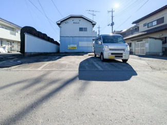 【駐車場】