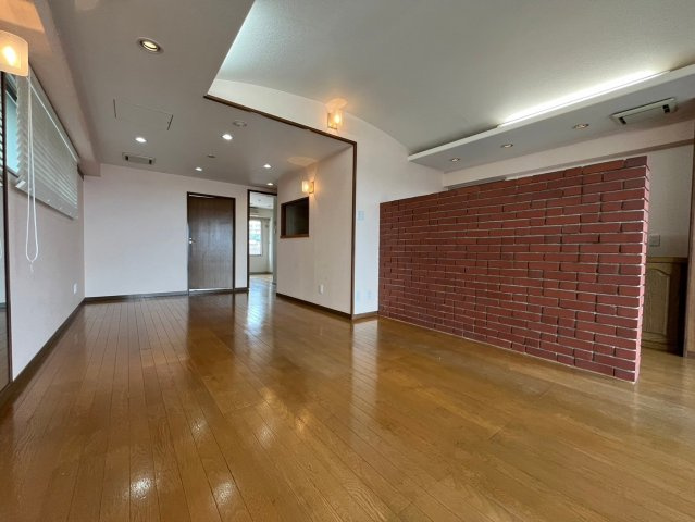 ルーチェ篠原北町の居間・リビング
