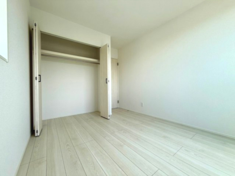 香美市土佐山田町百石町2棟 2号棟の洋室