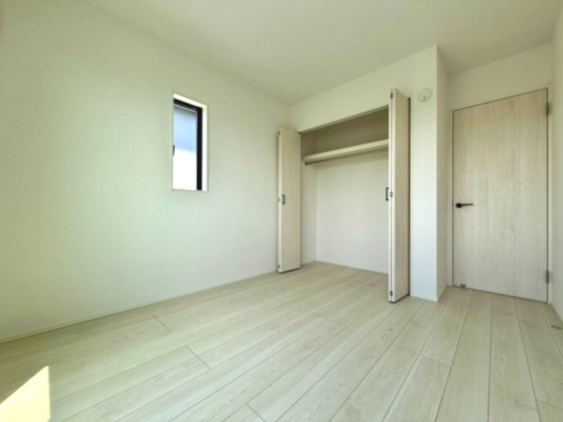 香美市土佐山田町百石町2棟 2号棟の洋室