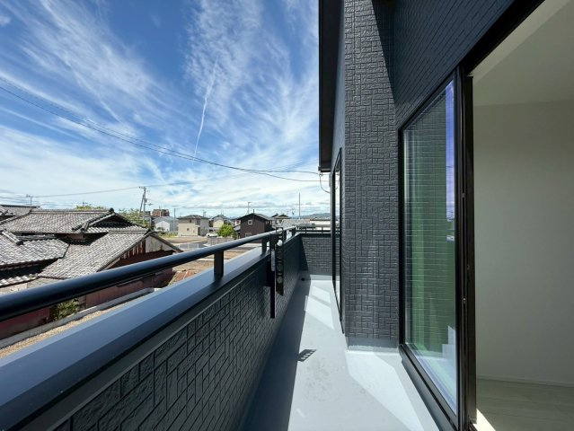 香美市土佐山田町百石町2棟 2号棟のバルコニー