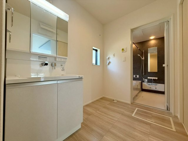 香美市土佐山田町百石町2棟 2号棟のランドリースペース