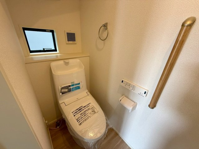 香美市土佐山田町百石町2棟 2号棟のトイレ