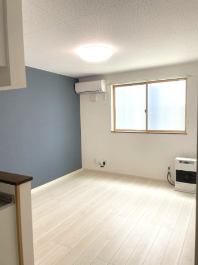 Astoria Bの居間・リビング