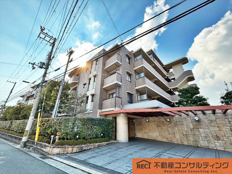 ルネ芦屋川ロザリウムの外観