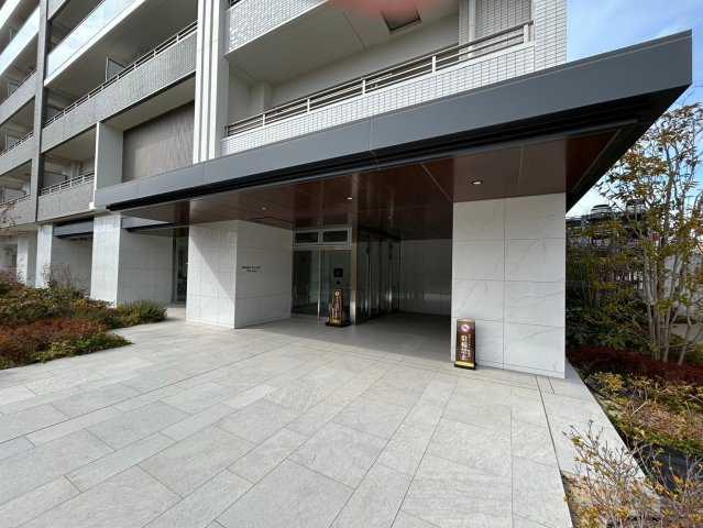 茨木ICOCITY WestCourtのエントランス