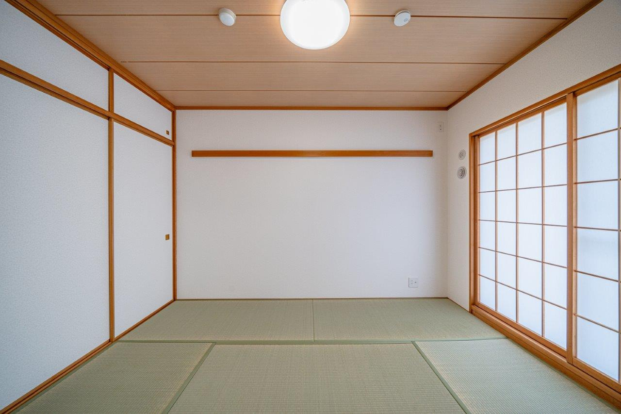 グレイス高畑　102号室の和室