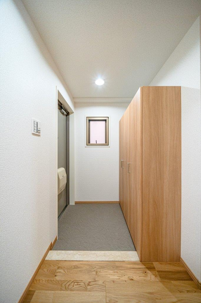 グレイス高畑　102号室の玄関