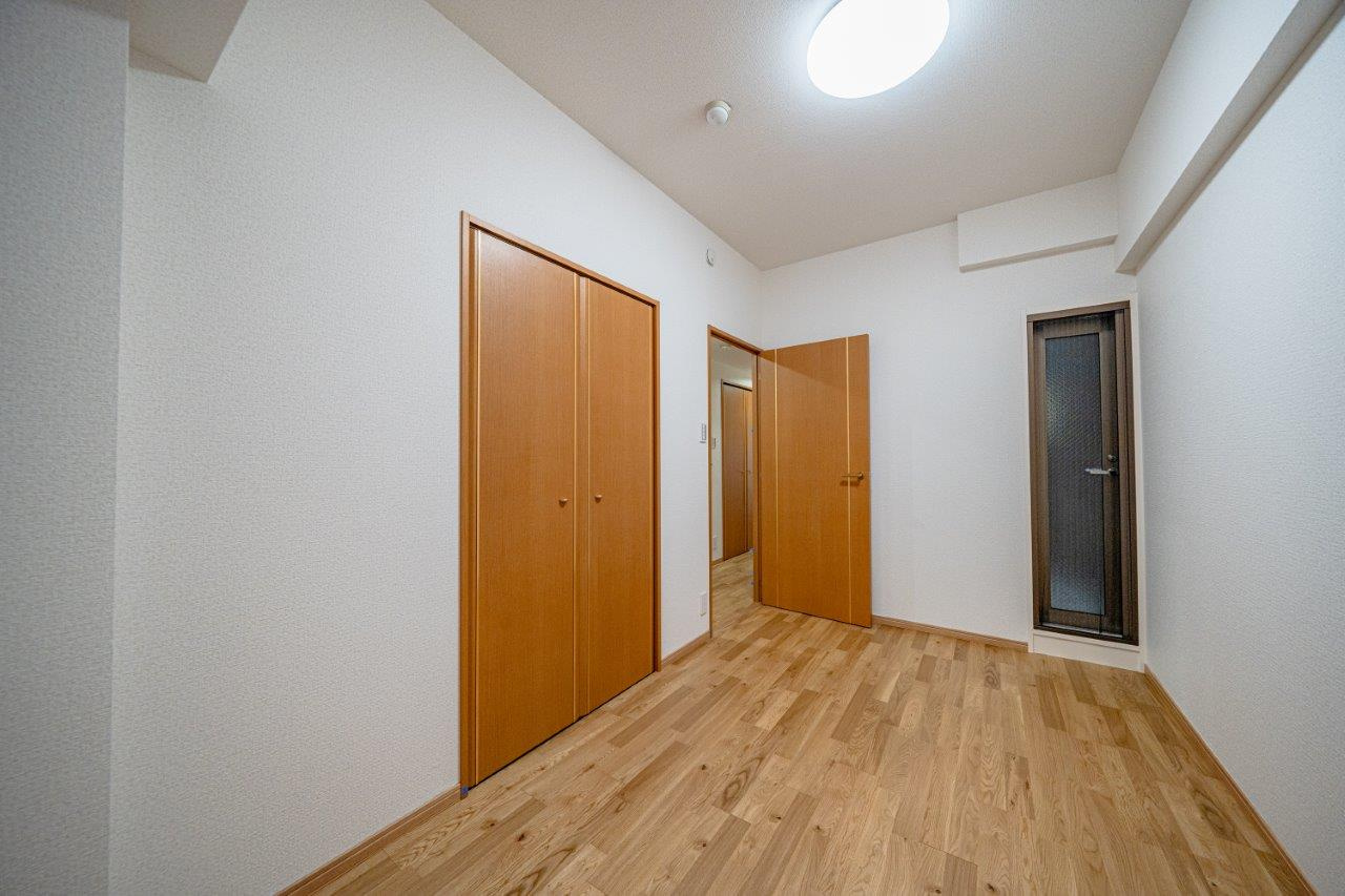 グレイス高畑　102号室の玄関