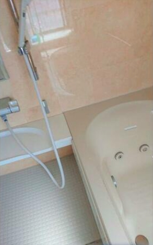 太田市浜町売店舗付住宅の浴室