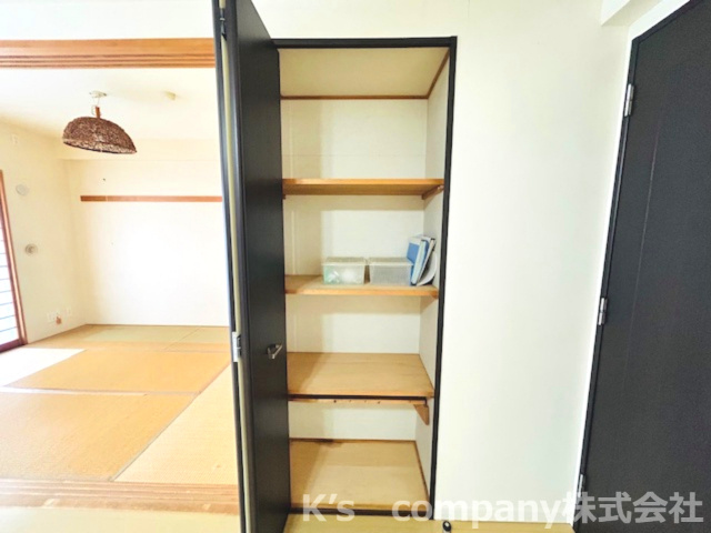 ◎茅ヶ崎市緑が浜　ライオンズマンション茅ヶ崎グランコーストの収納|リビング内収納で急な来客にも安心♪