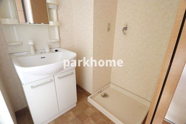 セブンシーズ城見の洗面所|広い洗面スペース