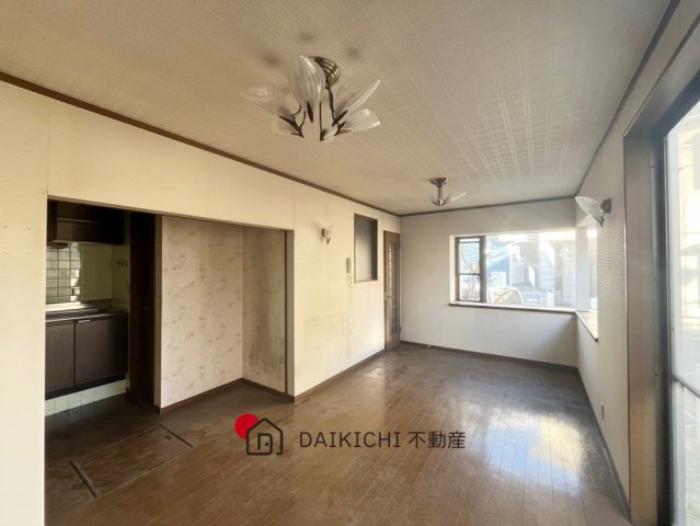 【居間・リビング】 | 桶川市川田谷　中古戸建