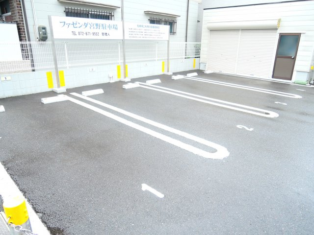 ファゼンダ宮野の駐車場
