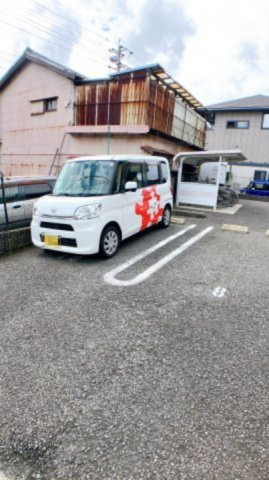 コート半田東Ａ棟の駐車場