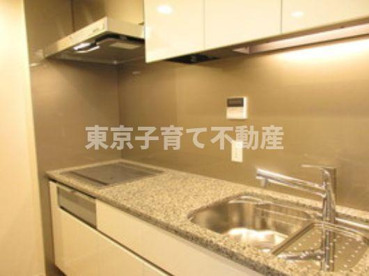 ザ・パークハウス山吹神楽坂のキッチン