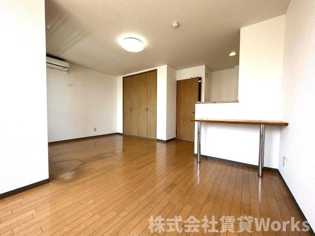 クリスタルハイツⅡの居間・リビング