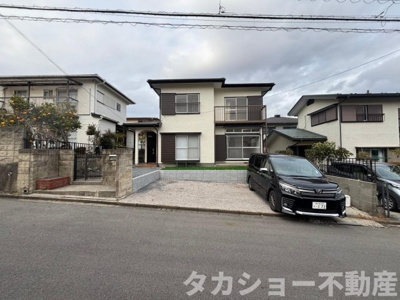 【外観】 | 市原市光風台3丁目　中古戸建 | 南向き道路で陽当り良好!!駐車場も3台並列で駐車出来ます☆彡