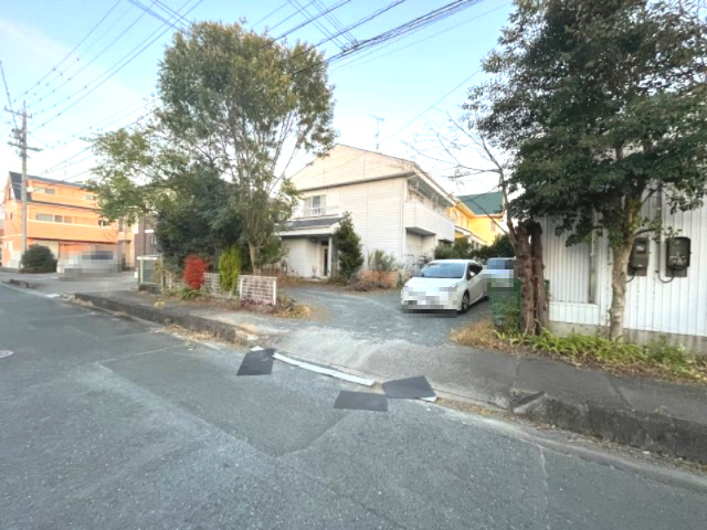 売中古戸建　中央区早出町の前面道路含む現地写真