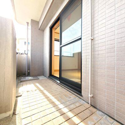 ブリスポート新屋敷のバルコニー