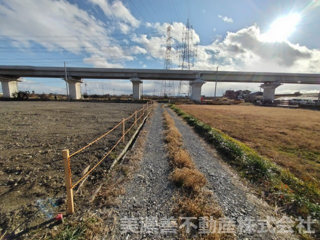 ６４６２５　本巣市温井土地の前面道路含む現地写真|西側道路