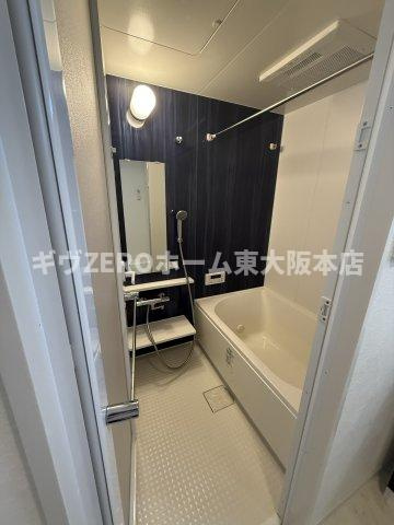 グランパシフィック今里LUXEの浴室