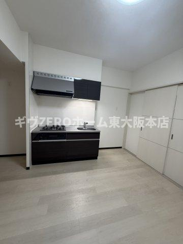 グランパシフィック今里LUXEの居間・リビング