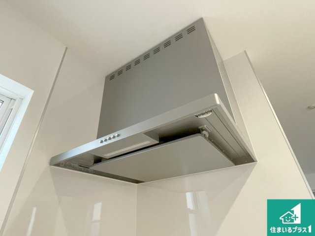 高槻市西町　第5期　新築一戸建ての設備|汚れにくいスロットフィルタでお手入れラクラク！ＬＥＤ照明付き！