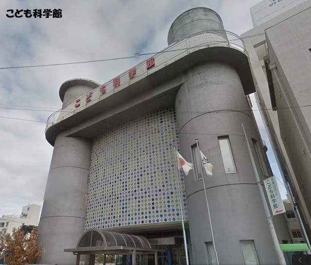 フォースアベニューの外観