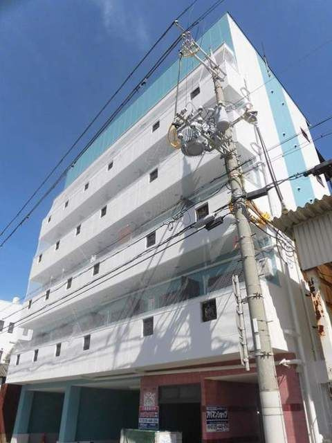 フォースアベニューの外観