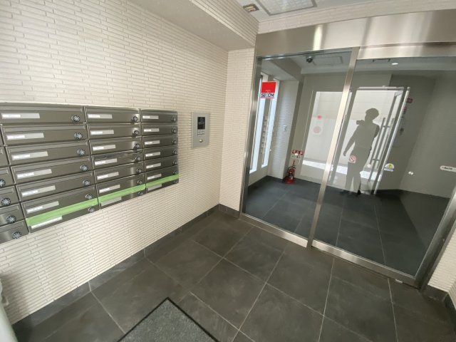 【エントランス】 | アベニュー岡