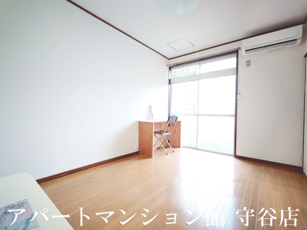 コーポモリヤの居間・リビング