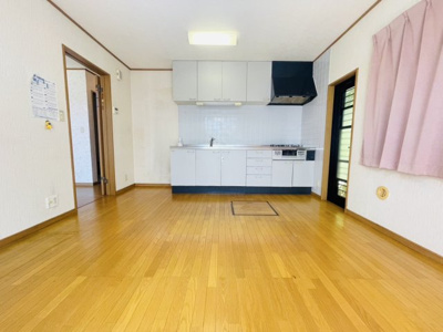 【居間・リビング】 | 東茨城郡城里町石塚　中古平屋建