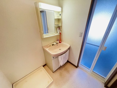 【玄関】 | 東茨城郡城里町石塚　中古平屋建