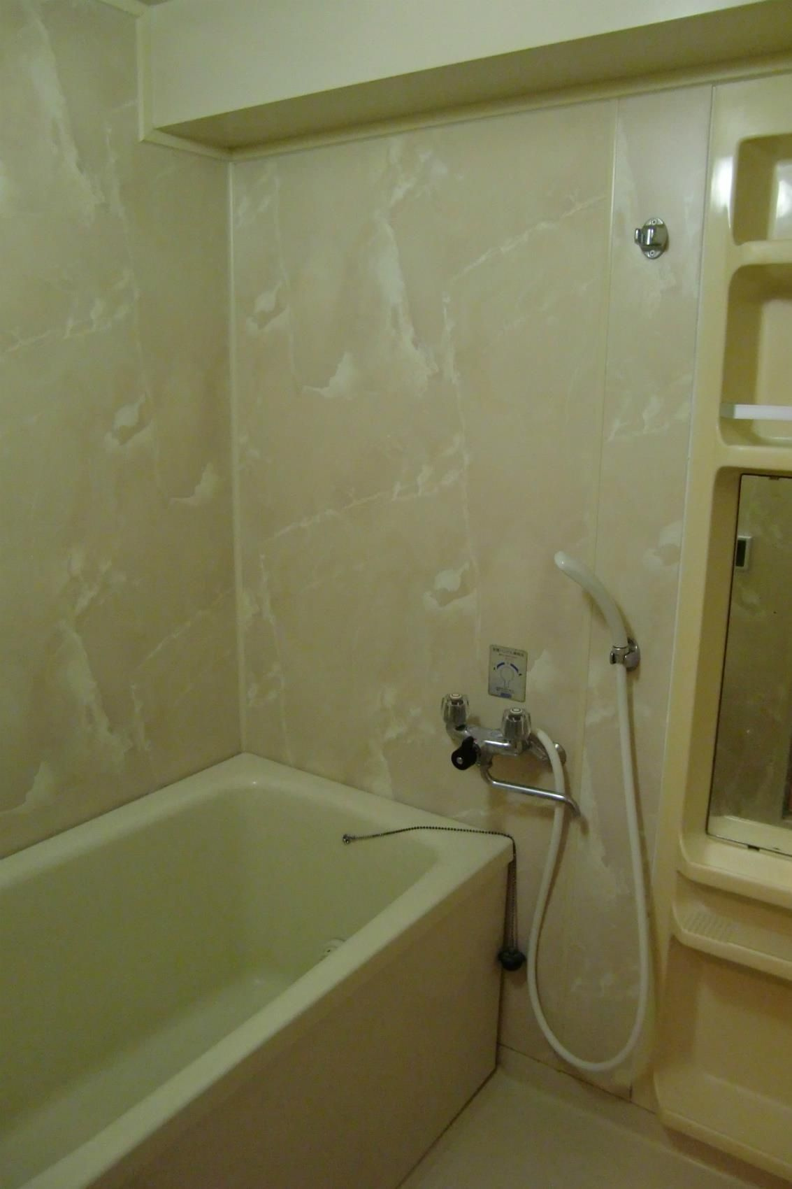 ライオンズマンション姫路の浴室