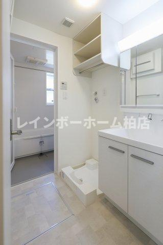 担当エリアのルームアドバイザーが直接対応いたしますの独立洗面台