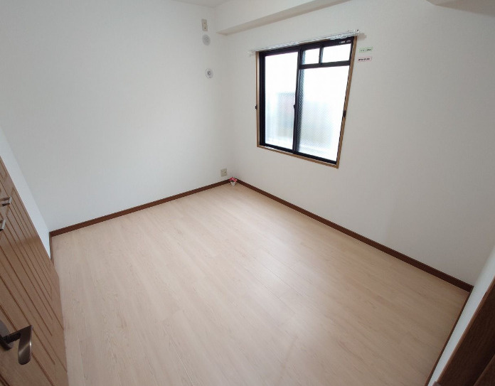 サンライフ清見の洋室