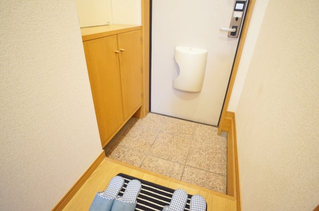 プチメゾンＫＭの玄関