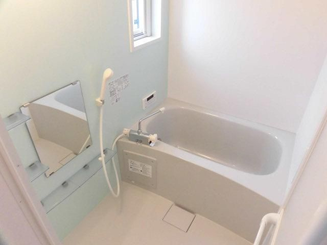 ダグラスファーの浴室